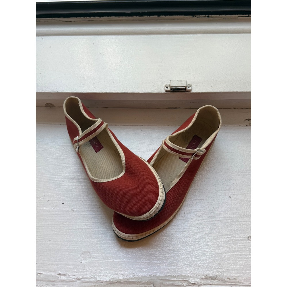 Vibi Venezia Red/Rust Mary Jane Flats Italian Shoes Women Size 38